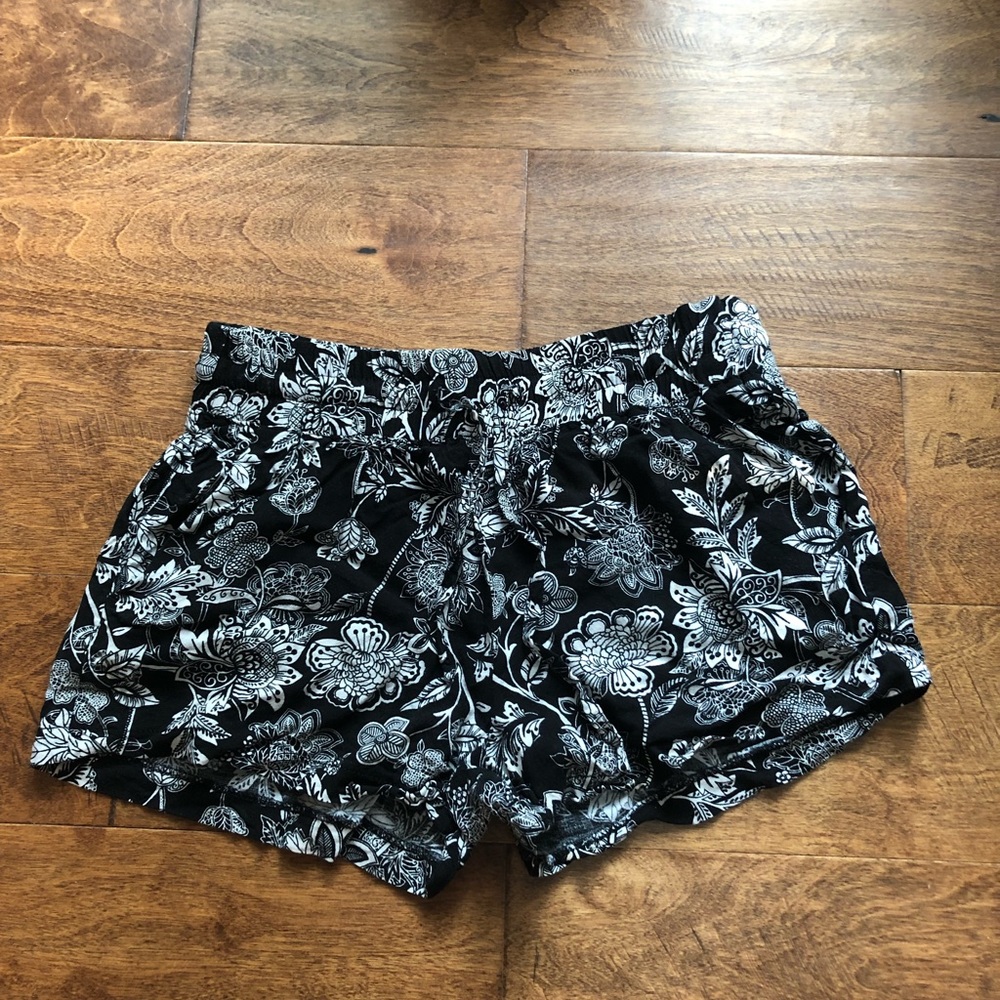 Floral drawstring shorts